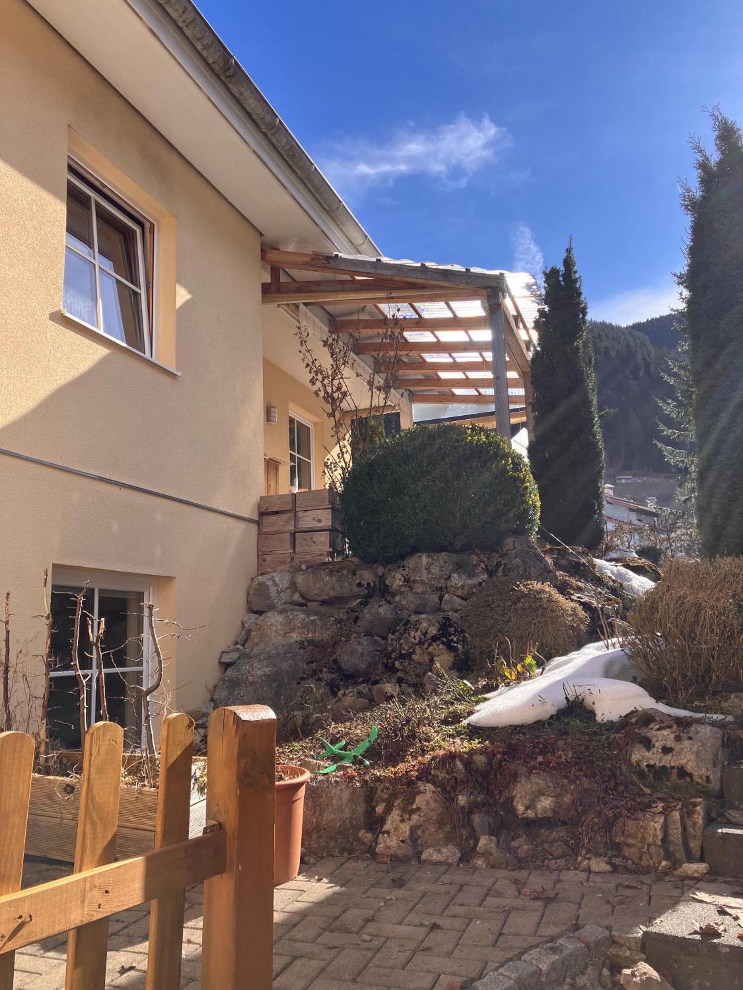 Toskanahaus, Njualms Tannheim Esterno foto